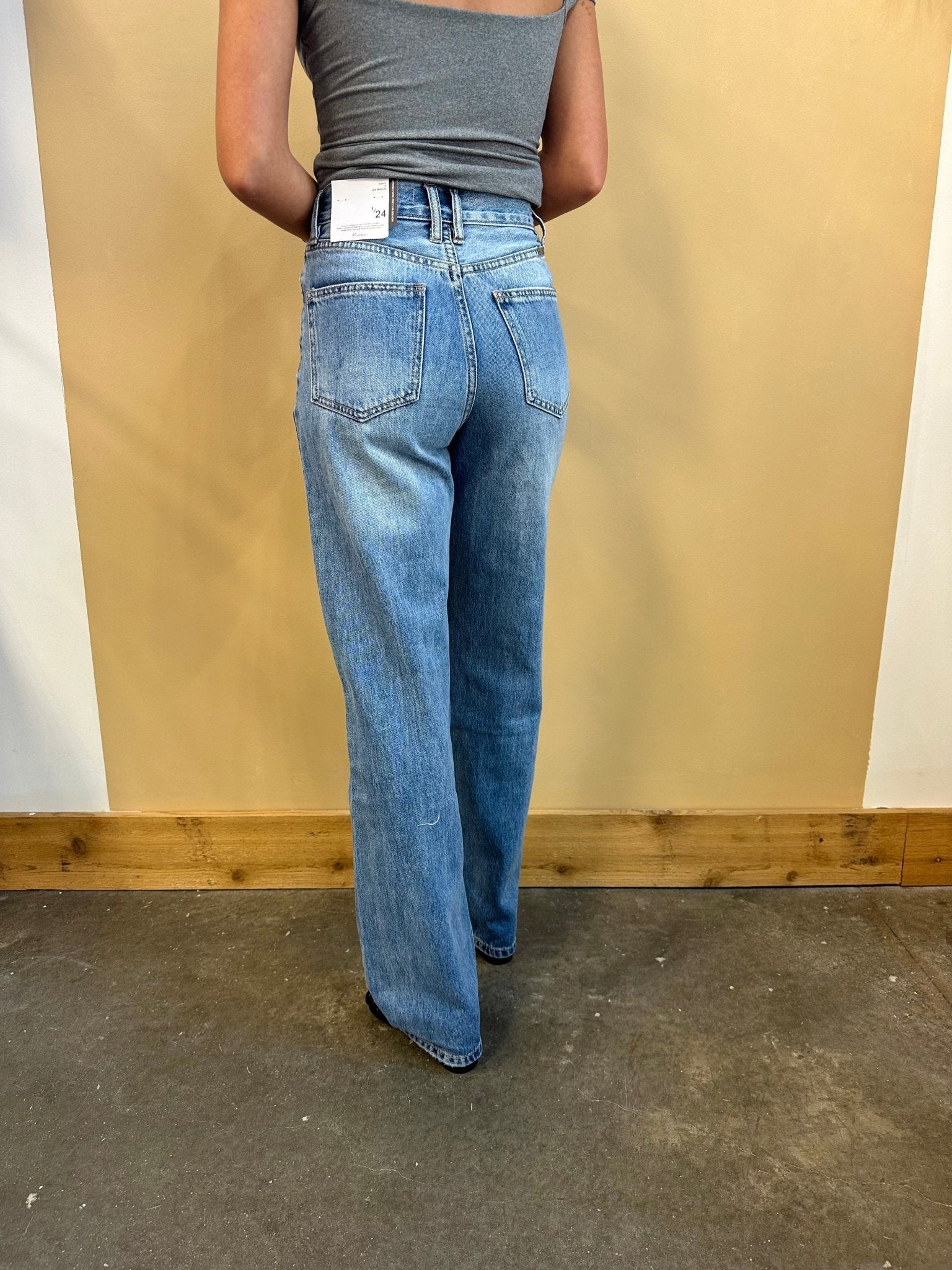 Ultra High Rise 90's Straight Leg Jeans - Arete Style